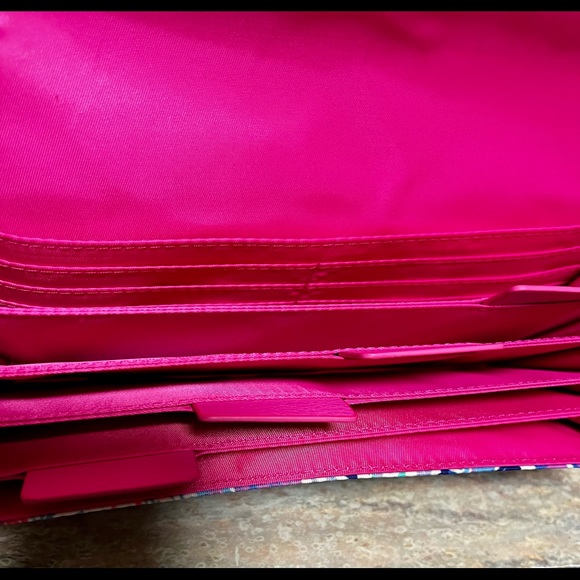 NWOT Lilly Pulitzer wallet organizer - Picture 7 of 16